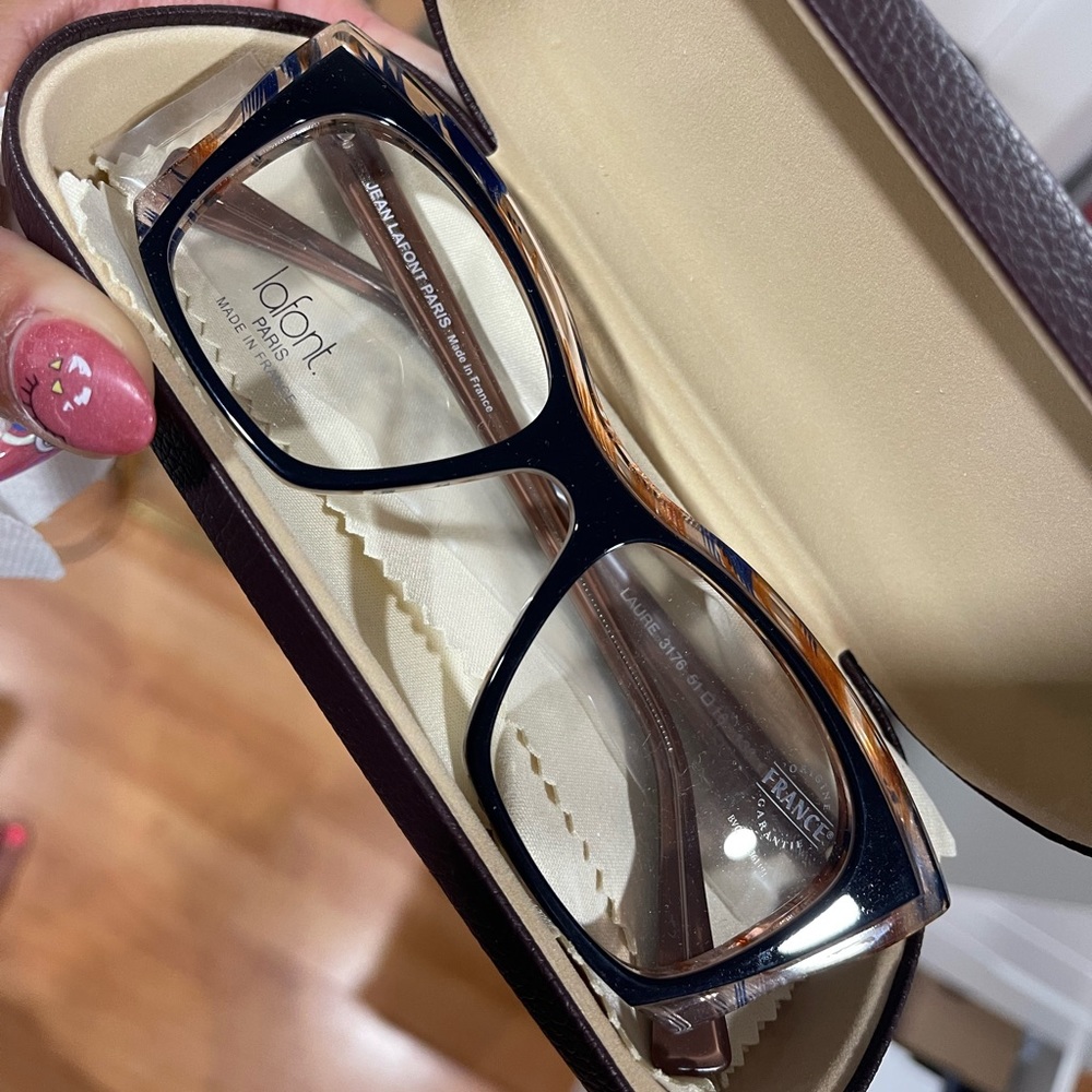 Brand new la font glasses. These seasons